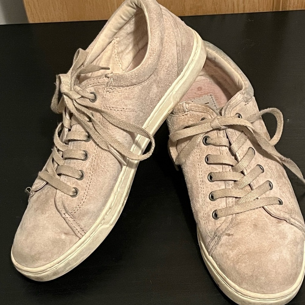 UGG Suede Sneakers - Picture 15 of 16